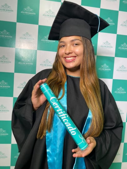 Cursos profissionalizantes de maquiagem, barbeiro, cabeleireiro, manicure, extensão de cílios, design de sobrancelhas, alongamento de unhas, unhas decoradas, micropigmentação curso de tranças Jardim Ângela.
